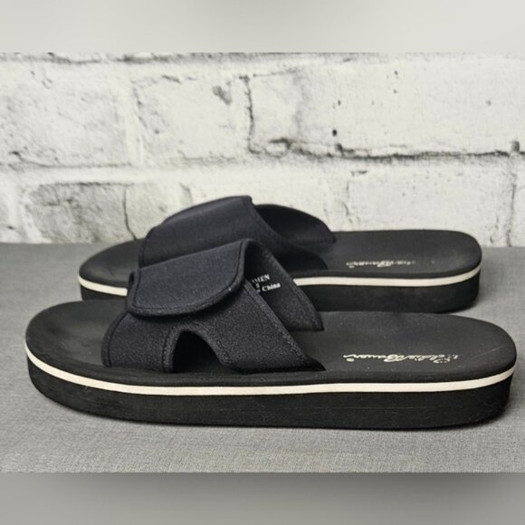 Eddie Bauer Women's Black Beach Sandals - Picture 4 of 7
